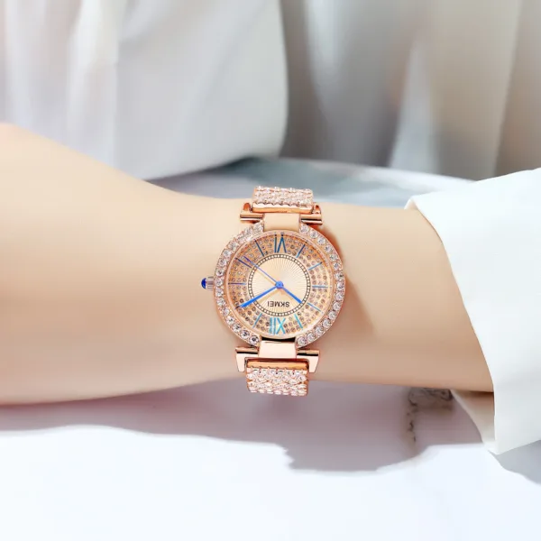 Rose Gold Women's Quartz Fashion Watch - Image 3