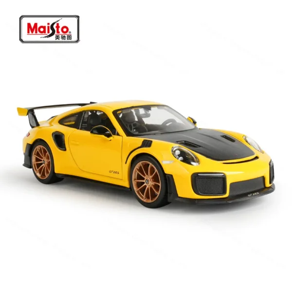 Maisto 1:24 Porsche 911 GT2 RS Diecast Model