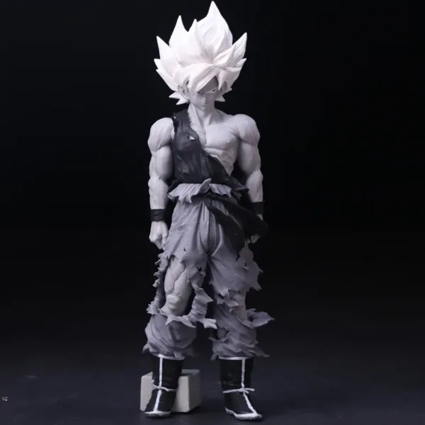 Son Goku Super Saiyan 36cm PVC Figure - Image 9