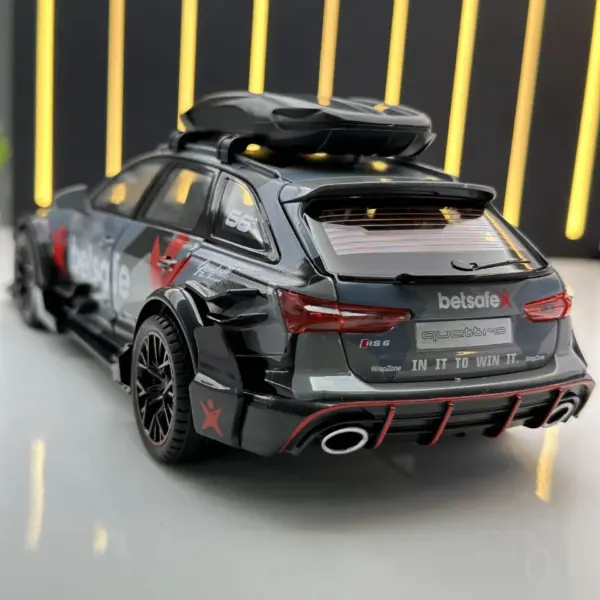 1/24 Audi RS6 Diecast Car with Lights and Sound - Image 2