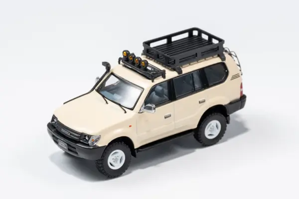 1/64 Diecast Prado 90 Model Car with Case - Image 4