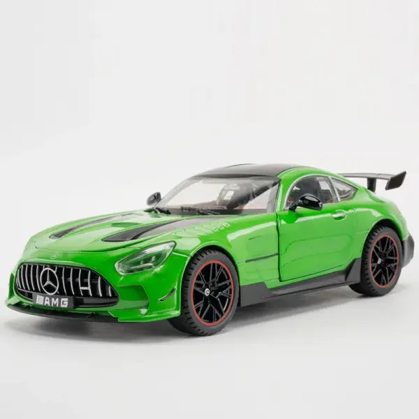 1:18 Scale Diecast GTR Car Model with Sound - Image 9