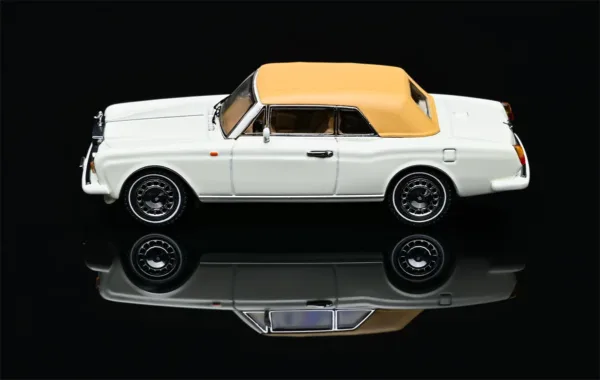 1/64 RR Corniche IV1993 Diecast Model Car - Image 9