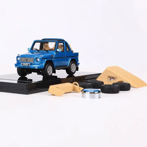 GCD 1:64 G500 Cabrio Alloy Model Car - Image 8