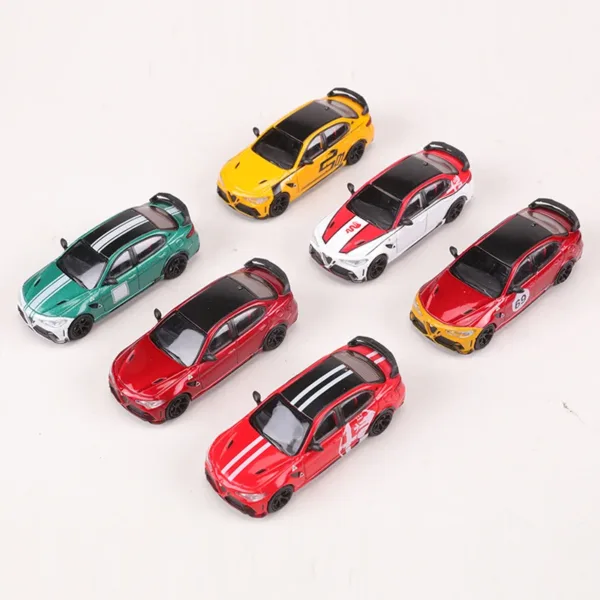 Alfa Romeo Giulia GTAm 1:64 Diecast Model Car - Image 3
