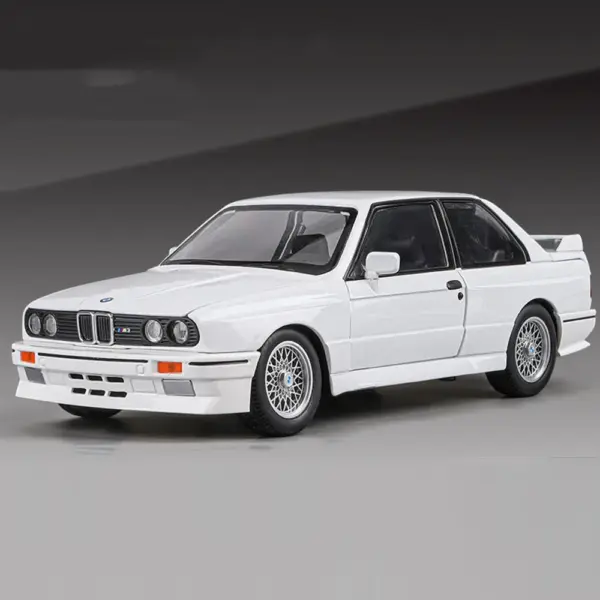 1:24 Alloy M3 Car Model with Light & Sound - Image 10