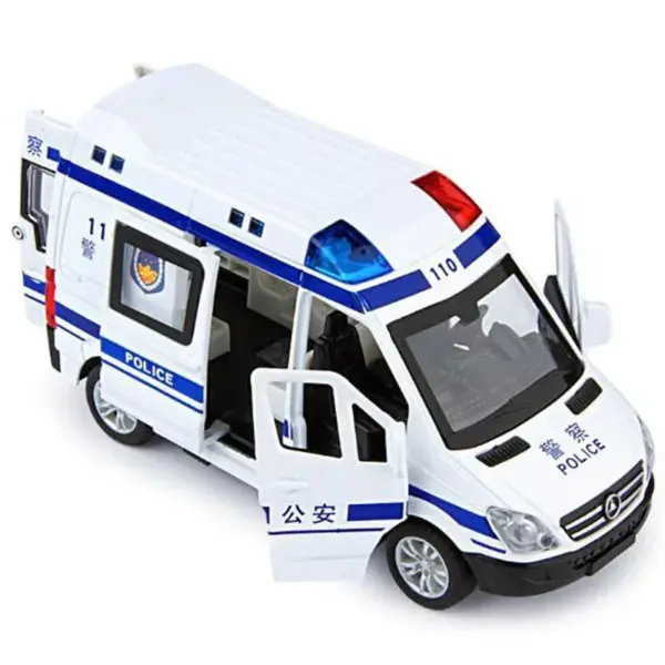 1:32 Ambulance Diecast Model with Sound Light - Image 3