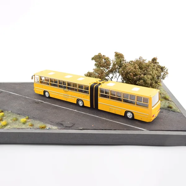 1:43 Scale Ikarus 280.33 Diecast Bus Model - Image 3