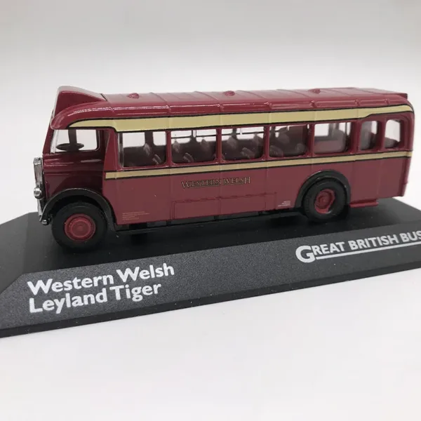 1/76 Scale UK Double-decker Bus Model Toy - Image 4