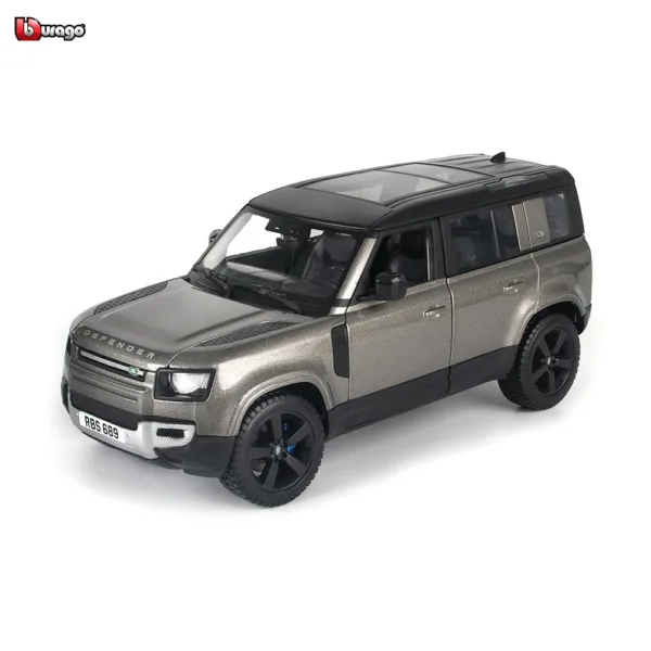 Bburago 1:24 Land Rover Defender Diecast Model - Image 9