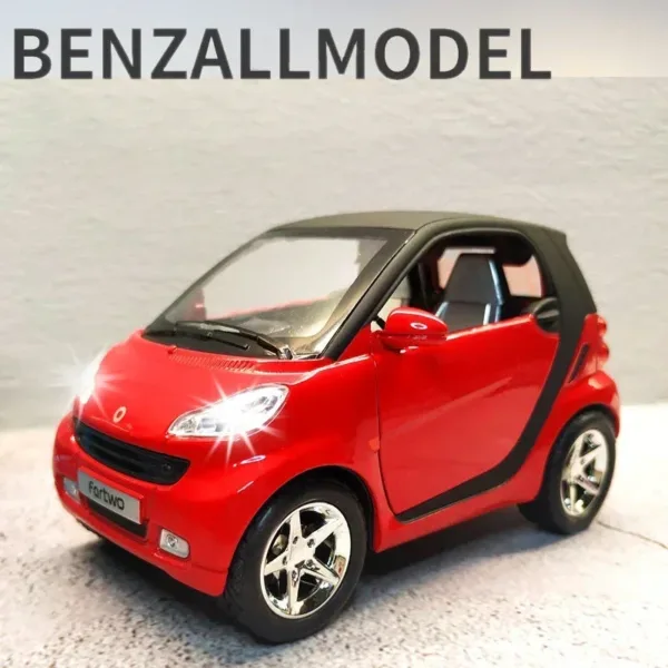 1:36 Metal Diecast Smart Fortwo Car Model - Image 2