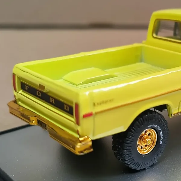 1972 Ford F-250 Pickup Diecast Scale Model - Image 6