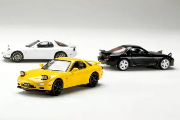 1/64 Scale Alloy Mazad RX7 Diecast Model Car - Image 2