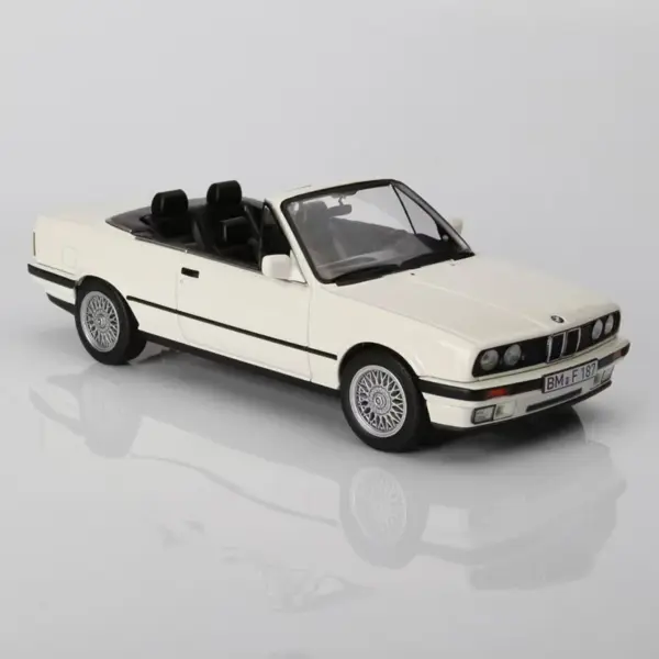 1:18 Scale BMW 325i 1991 Diecast Model Car - Image 3