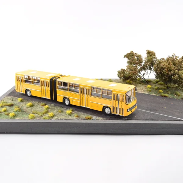 1:43 Scale Ikarus 280.33 Diecast Bus Model - Image 2