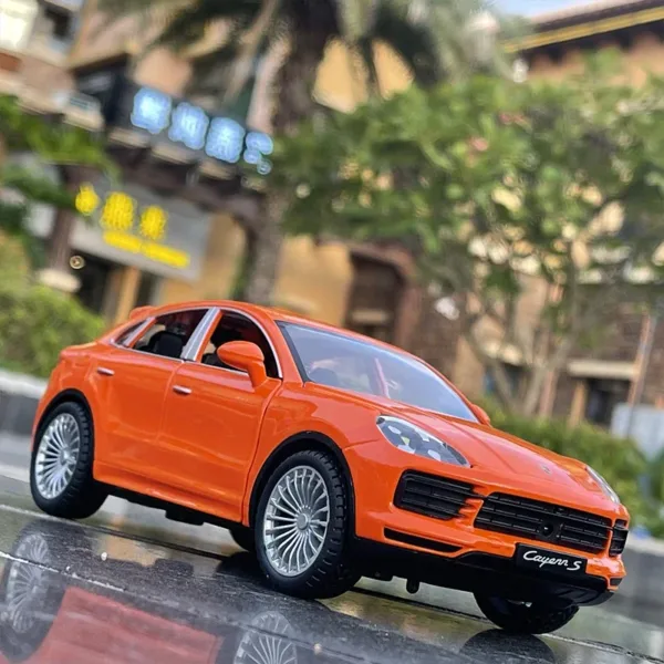 1:24 Porsche Cayenne S Turbo Diecast Model - Image 2