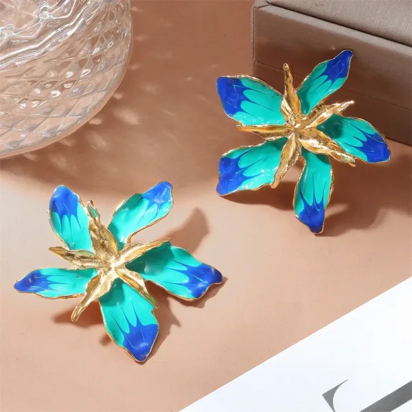 Vintage Gold Flower Statement Stud Earrings - Image 2