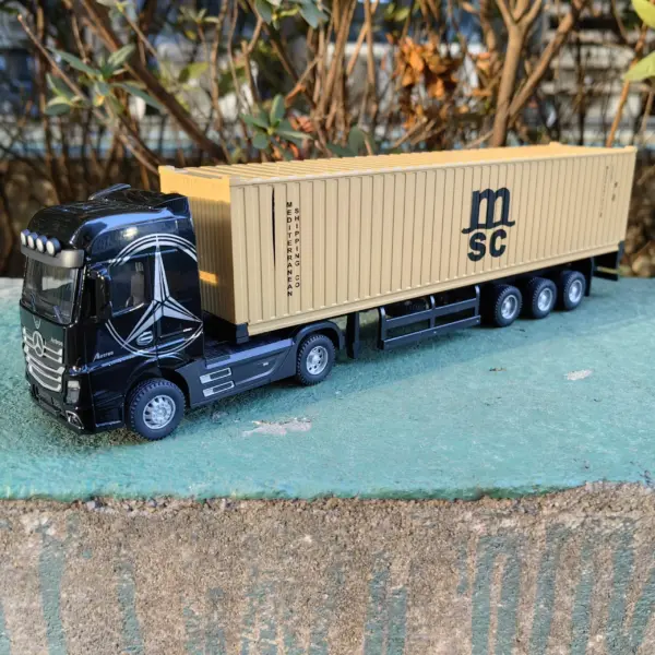 1:50 Diecast Alloy Truck Model with Sound Light - Image 11