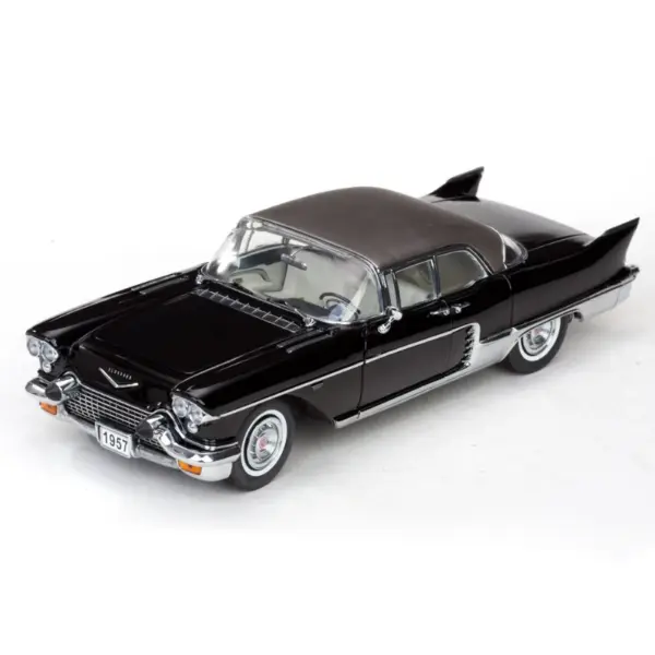 1:18 Scale Classic Diecast Retro Car Model - Image 3