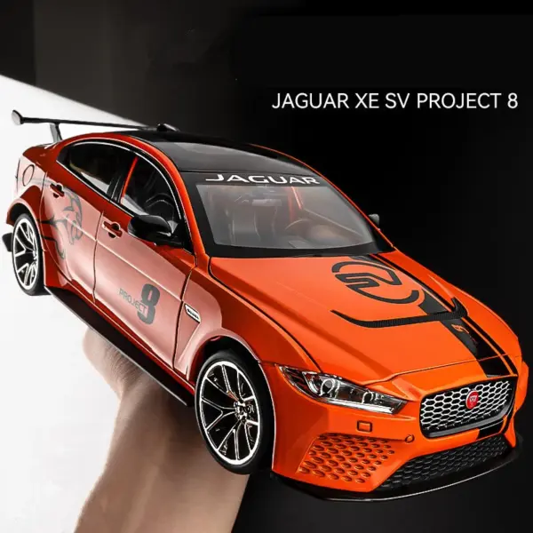 1/18 Jaguar XE SV Project 8 Alloy Model Car