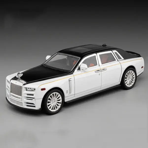 1/22 Scale Rolls Royce Phantom Diecast Model - Image 7