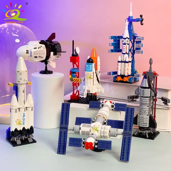 HUIQIBAO Space Shuttle Building Blocks Set - Image 2