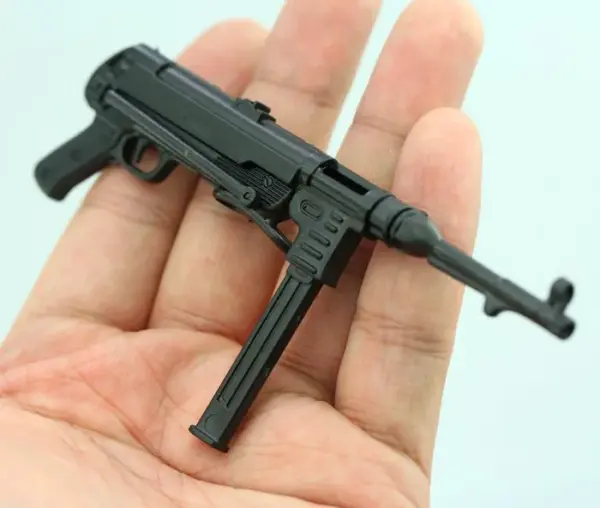 1/6 Mini MP40 WWII Submachine Gun Model - Image 4