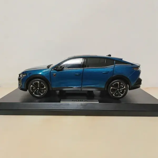 1:18 Scale 2023 Alloy 408X Diecast Car Model - Image 3