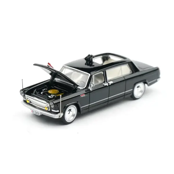 1:64 Scale Xcartoys Vintage Diecast Car Model - Image 5