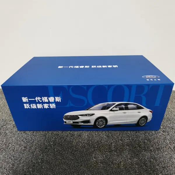 1:18 Scale Ford Escort 2022 Diecast Model - Image 6