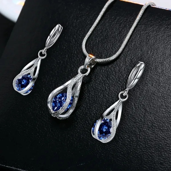 Elegant Silver Necklace and Earrings Set