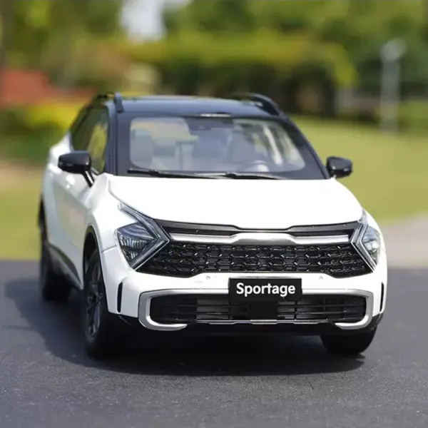 Diecast 1:18 KIA Sportage SUV Model Toy - Image 2