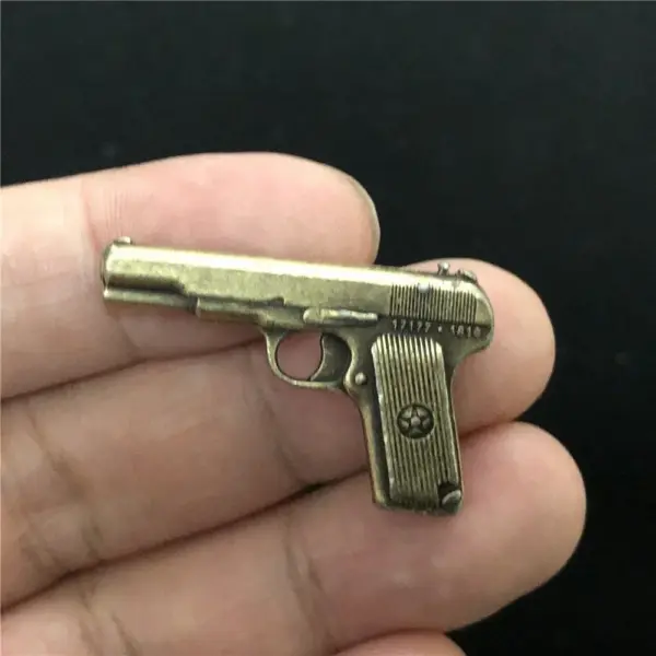 1/6 Scale Alloy Military Pistol Model Toy - Image 4