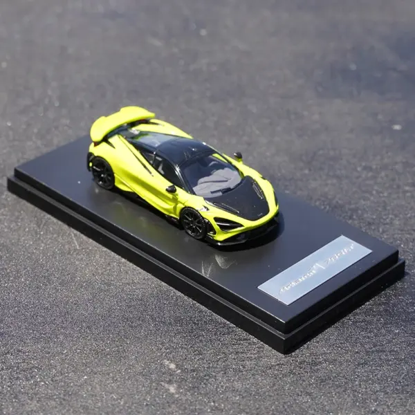 1:64 Scale Diecast McLaren Sports Car Model - Image 2