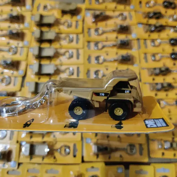 CAT D8T Excavator Loader Key Chain Model - Image 2