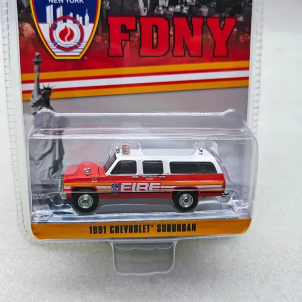 1:64 Diecast 1991 Chevrolet Suburban Fire Model