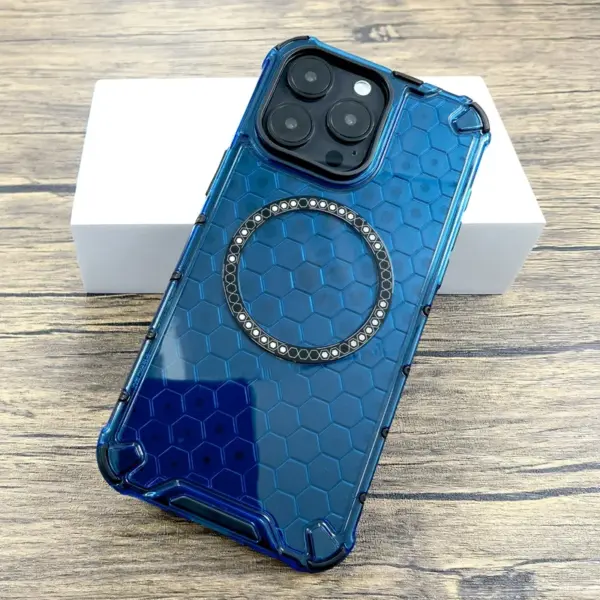 Honeycomb Texture Protective Case for iPhone - Image 4