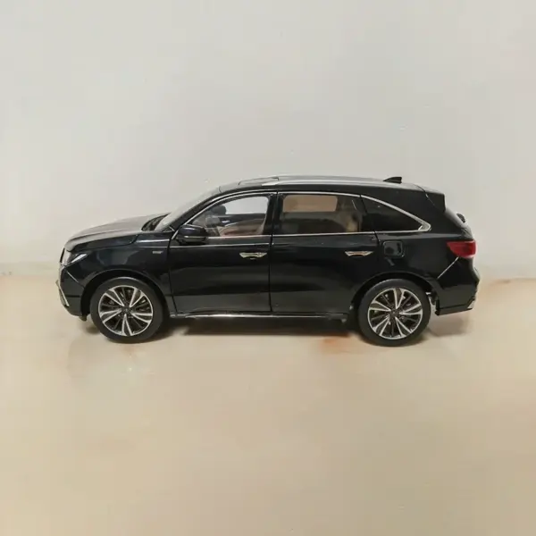 1:18 Scale Acura MDX Diecast Model Car - Image 3