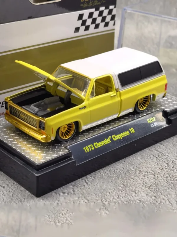 1973 M2 K5 Cheyenne 1/64 Diecast Model - Image 14