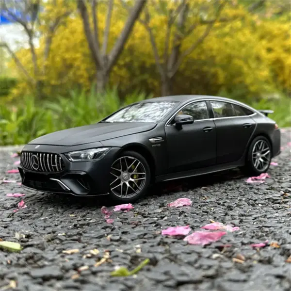 1:32 GT63S Coupe Alloy Diecast Car Model