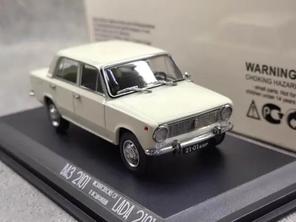 1/43 Scale LADA 2101 Vintage Model Car - Image 2