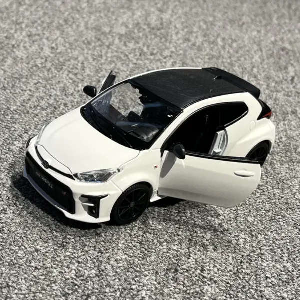 2021 Toyota Gr Yaris 1:24 Diecast Model Car - Image 4