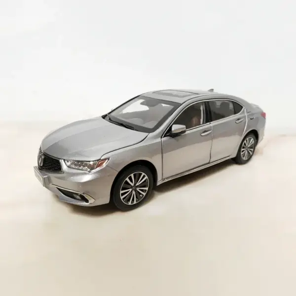 1:18 Scale ACURA TLX-L Diecast Model Car - Image 5