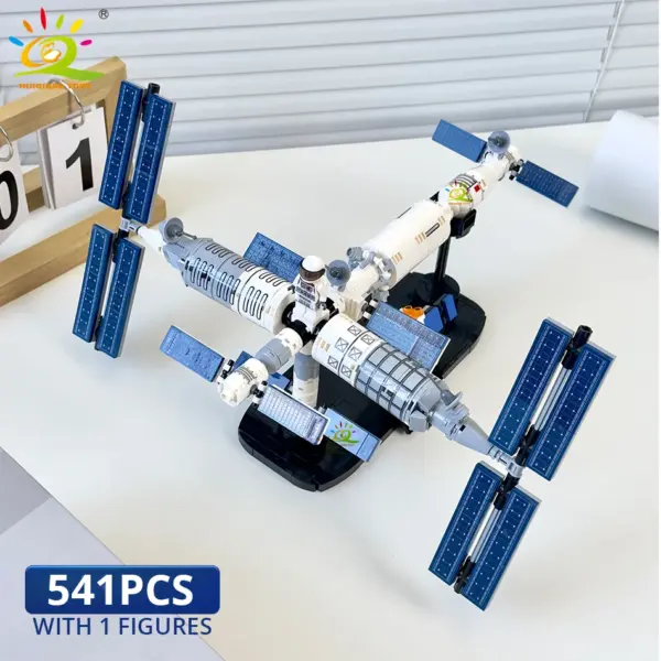 HUIQIBAO Space Shuttle Building Blocks Set - Image 17