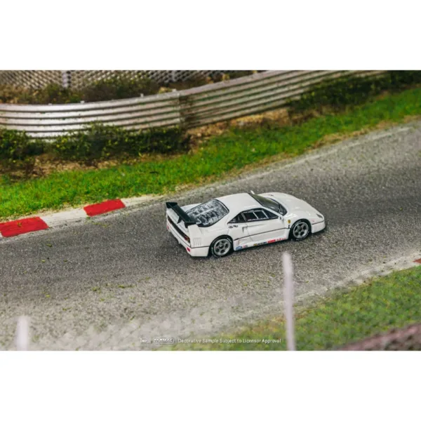 1/64 Ferrari F40 White Diecast Model Car - Image 5