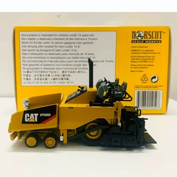 1:50 Scale CAT AP600D Asphalt Paver Model - Image 5