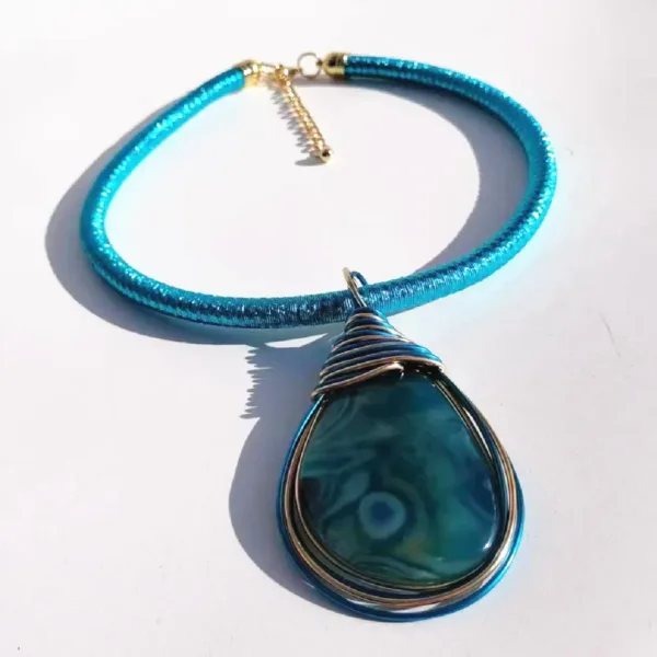 Trendy Multi-Color Natural Stone Pendant Necklace - Image 12