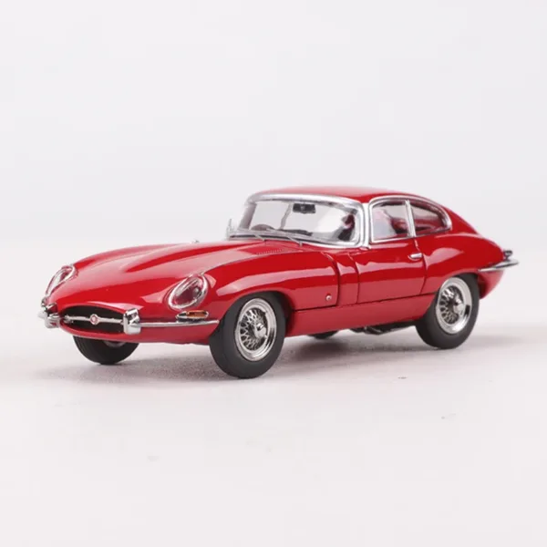 1961 Jaguar E-TYPE 1:64 Diecast Model Car - Image 7