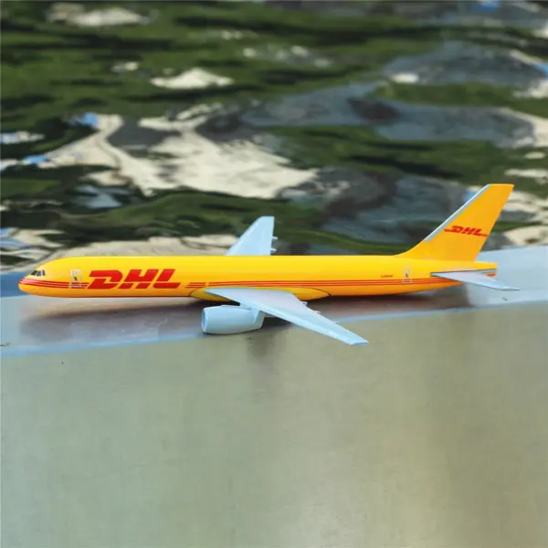 1:400 Metal Diecast DHL Boeing 757 Model Plane - Image 6