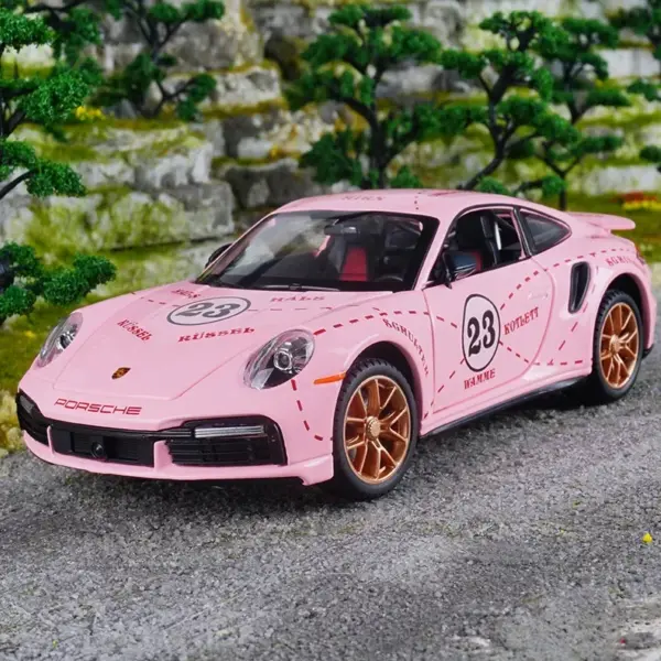 1:24 Porsche 911 Turbo S Diecast Model Car - Image 2